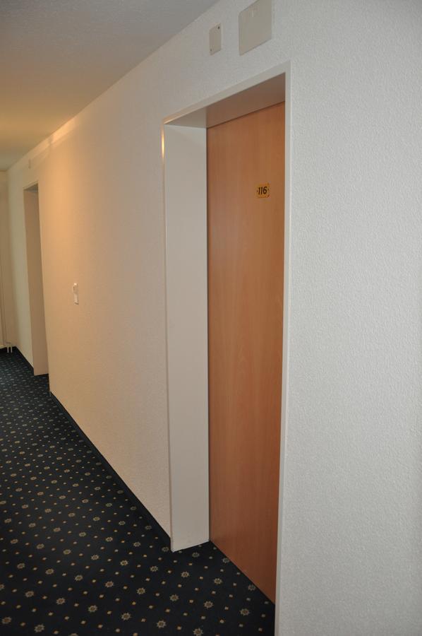 Hotel Loewen Mellingen Bagian luar foto