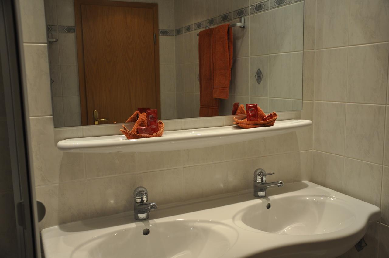 Hotel Loewen Mellingen Ruang foto